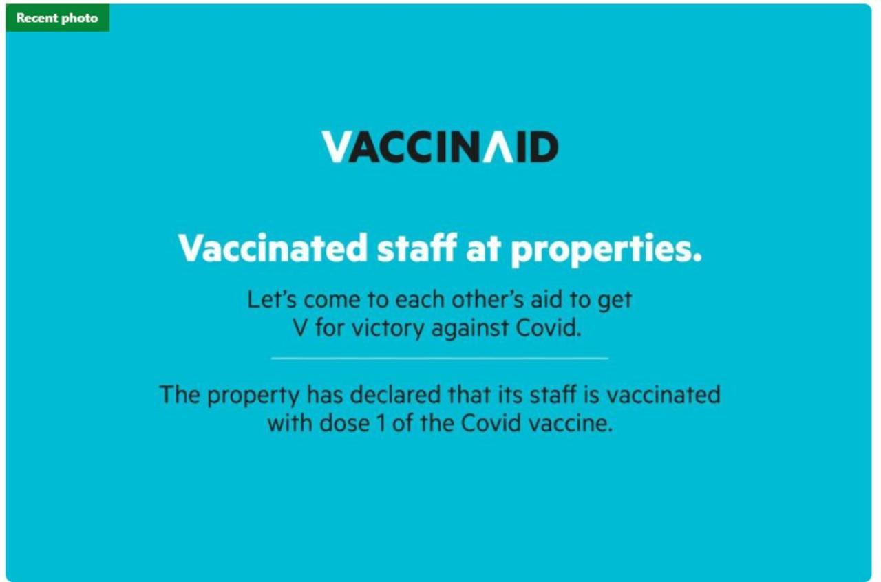 Vaccinated Staff - Oyo 1300 Crecia Guest House Hatu Buitenkant foto